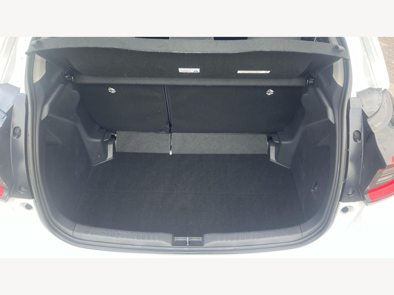 Used Toyota Yaris 2023 for sale - 76743512: Photo 30