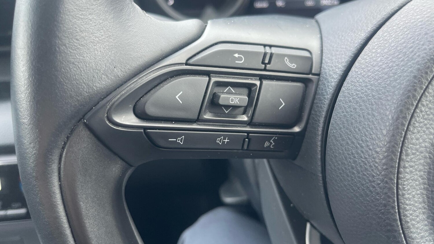 Used Toyota Yaris 2023 for sale - 76743512: Photo 37