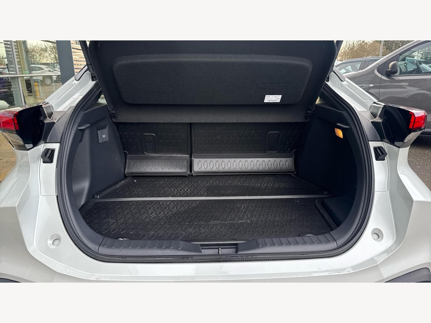 Used Toyota C-HR 2025 for sale - 77425225: Photo 16