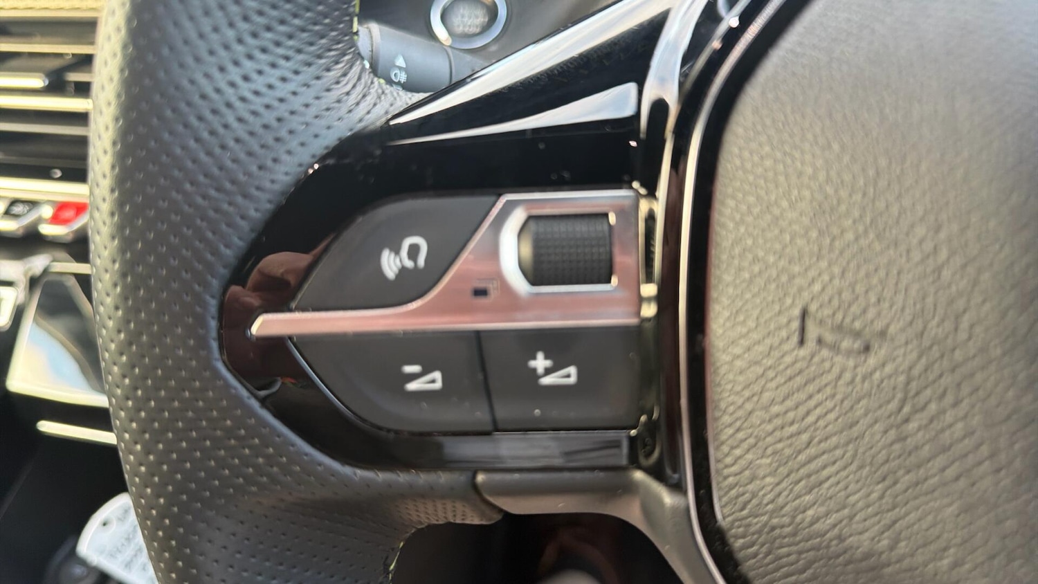 Used Peugeot E-2008 2024 for sale - 77155691: Photo 33