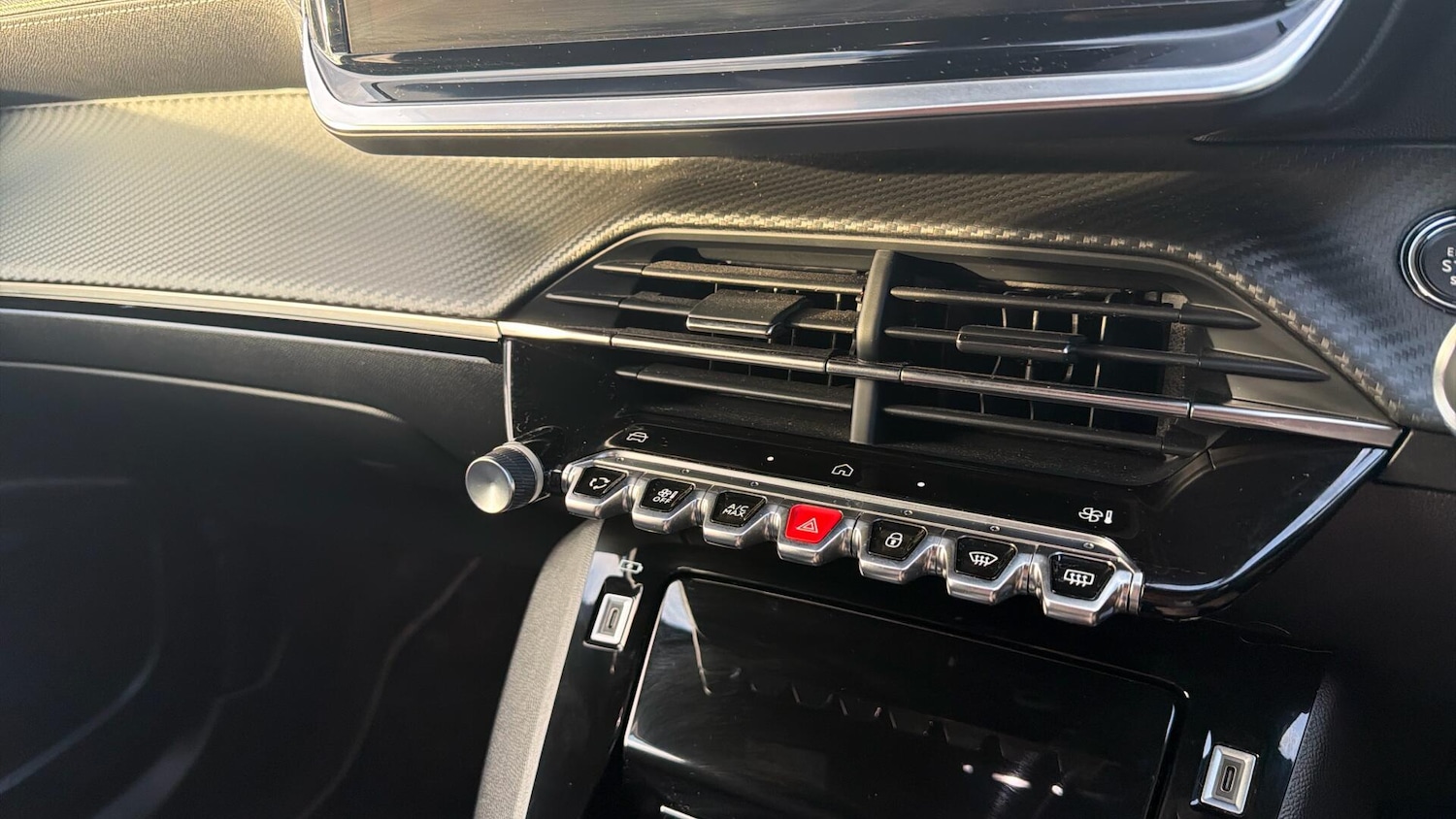 Used Peugeot E-2008 2024 for sale - 77155691: Photo 38