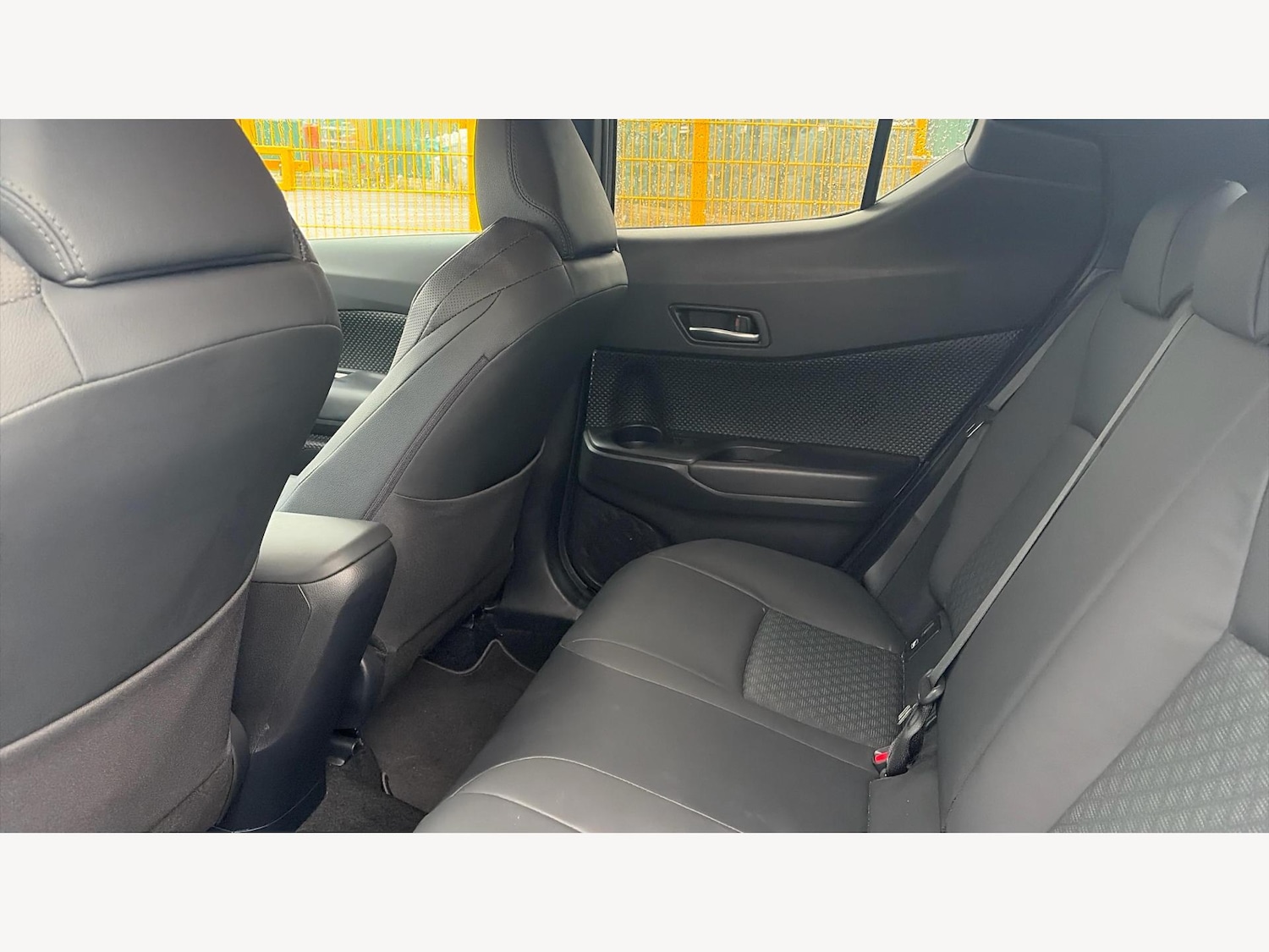 Used Toyota C-HR 2023 for sale - 76765975: Photo 15