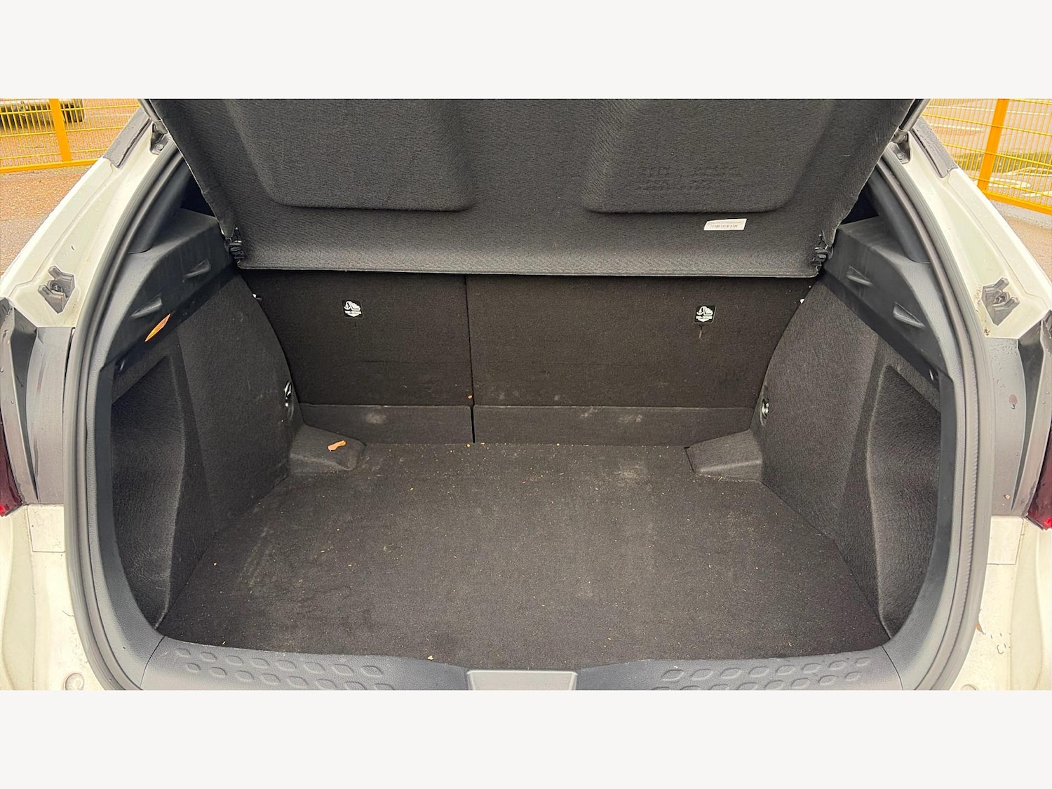 Used Toyota C-HR 2023 for sale - 76765975: Photo 16