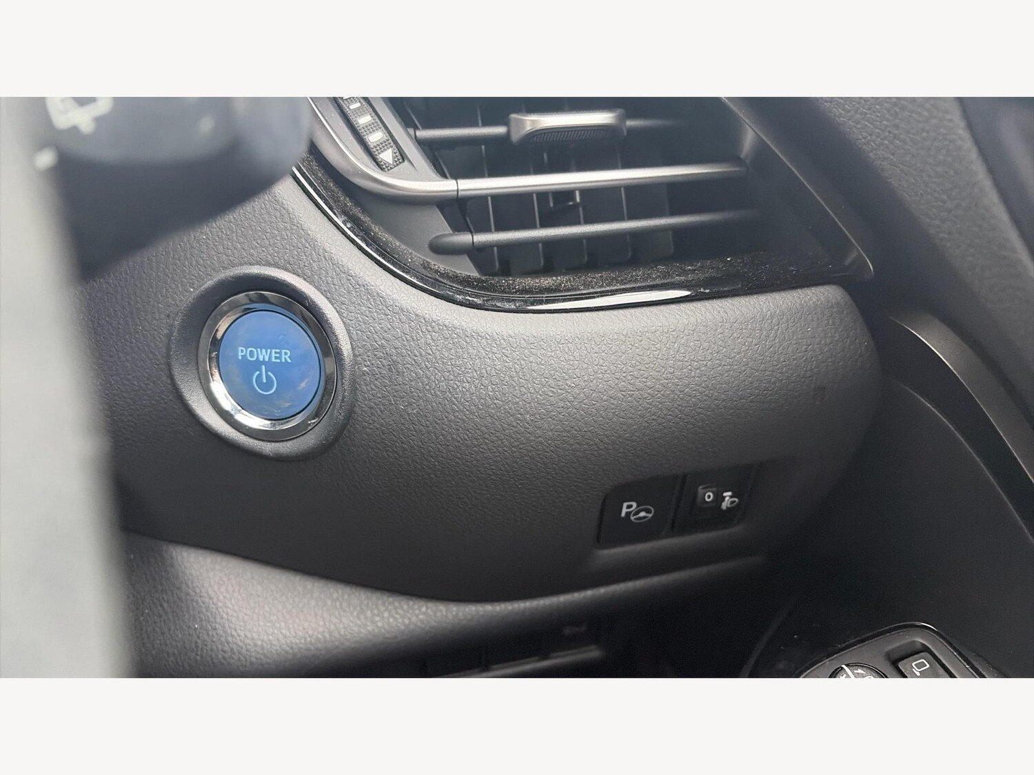 Used Toyota C-HR 2023 for sale - 76765975: Photo 26