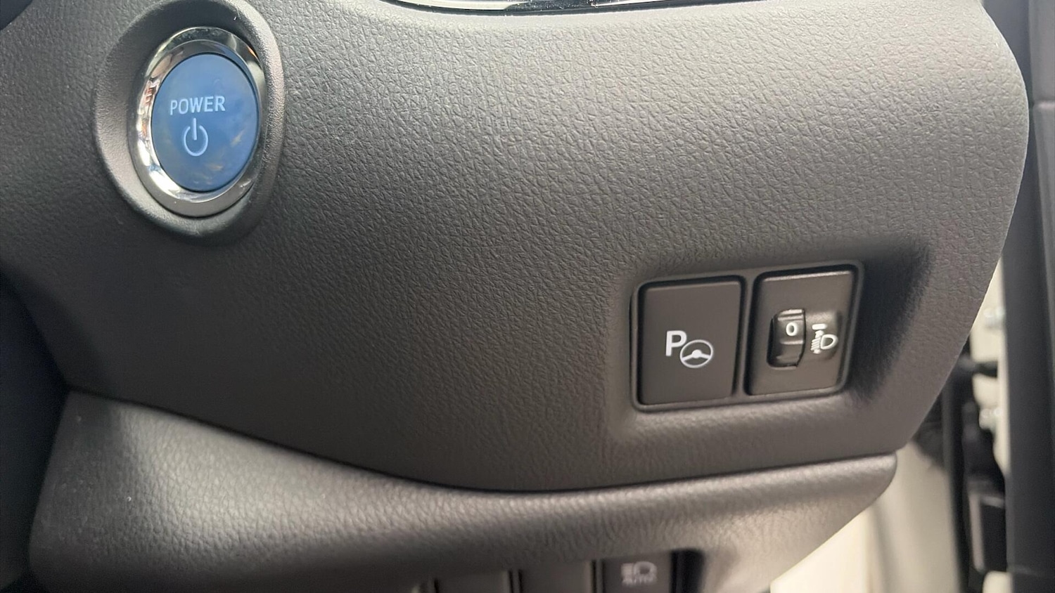 Used Toyota C-HR 2023 for sale - 76765975: Photo 35