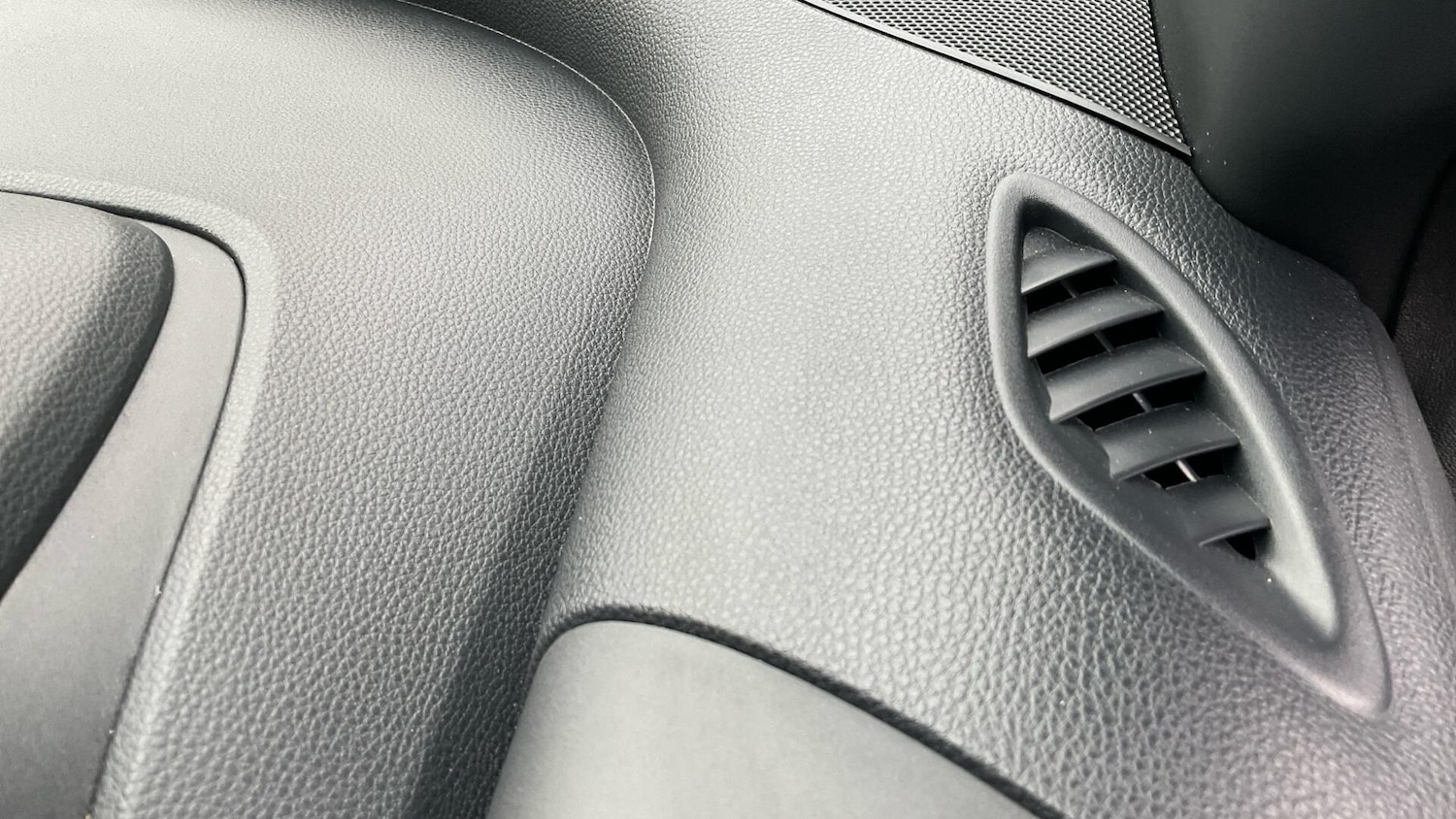 Used Toyota Aygo X 2024 for sale - 77454812: Photo 34