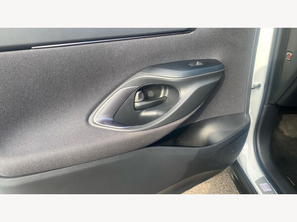 Used Toyota Yaris Cross 2024 for sale - 76199860: Photo 33