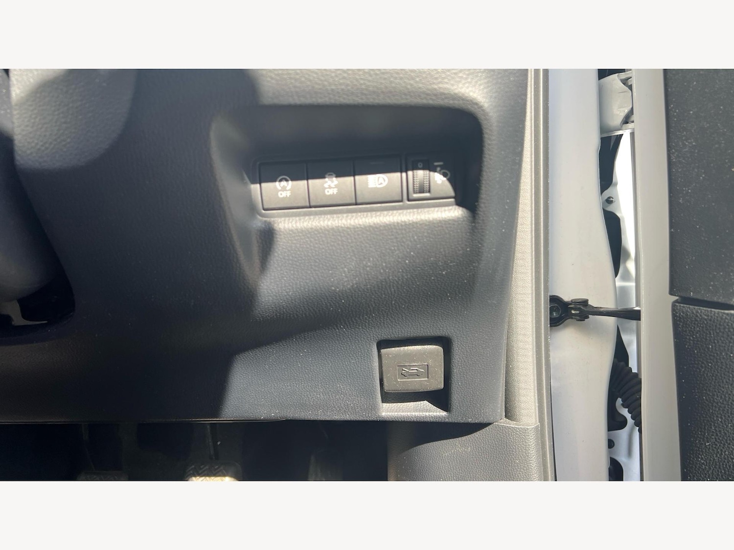 Used Toyota Aygo X for sale - 76702472: Photo 40