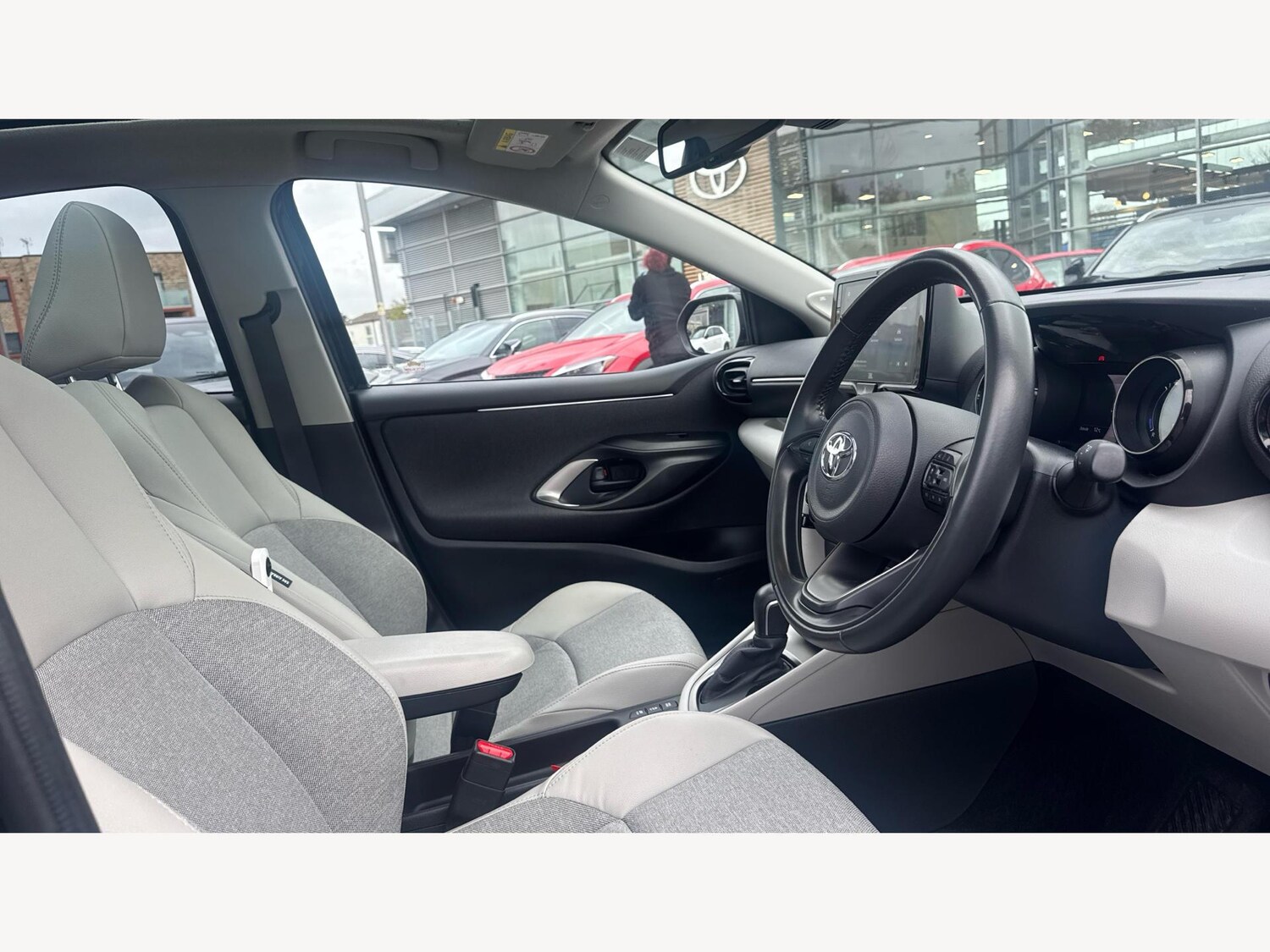 Used Toyota Yaris 2022 for sale - 76976474: Photo 13