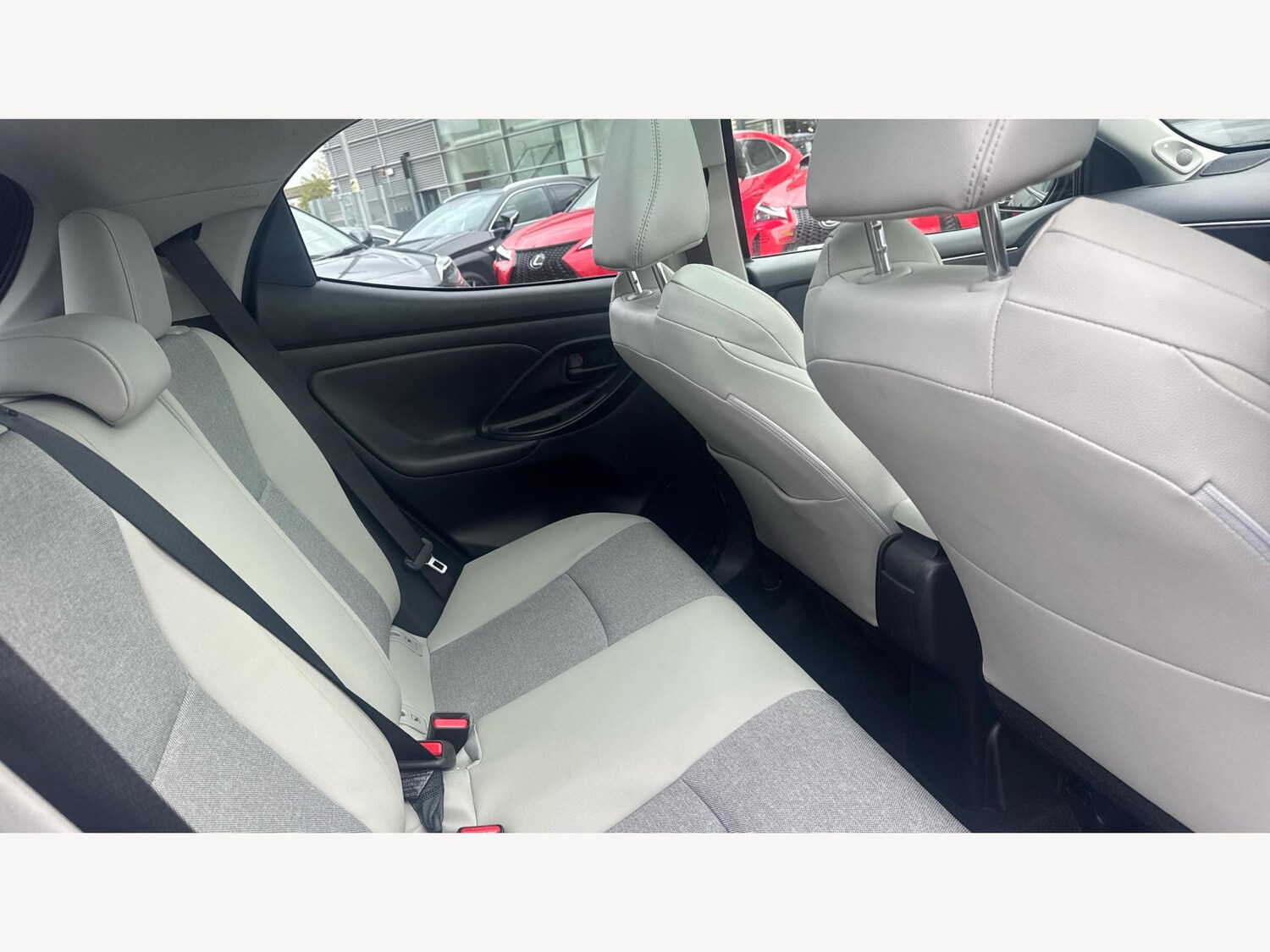 Used Toyota Yaris 2022 for sale - 76976474: Photo 14