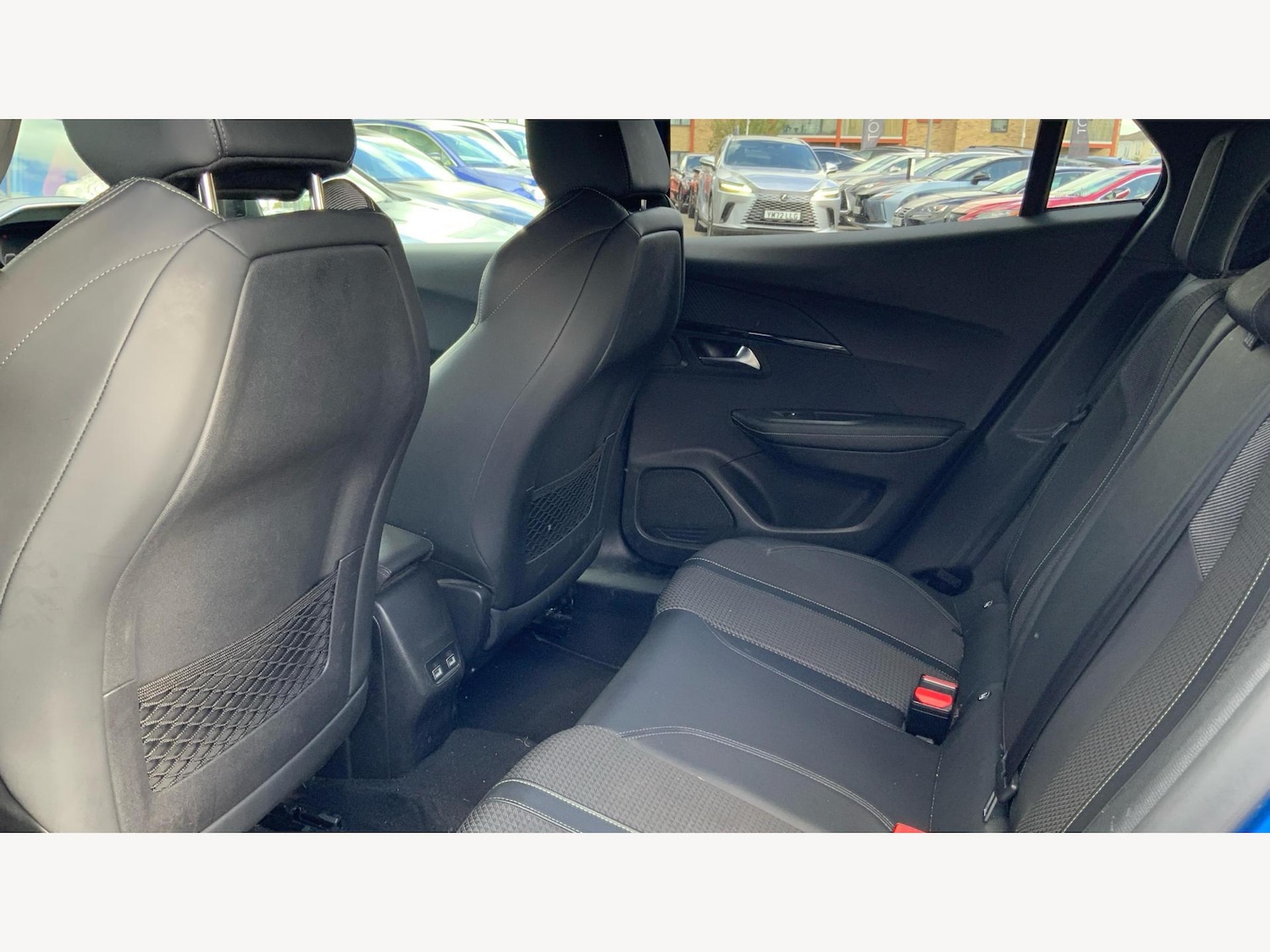 Used Peugeot E-2008 2021 for sale - 76399238: Photo 15