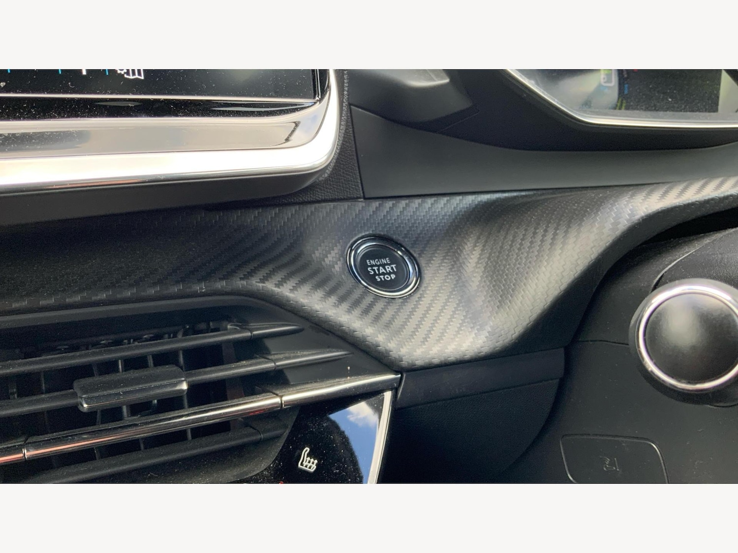 Used Peugeot E-2008 2021 for sale - 76399238: Photo 30