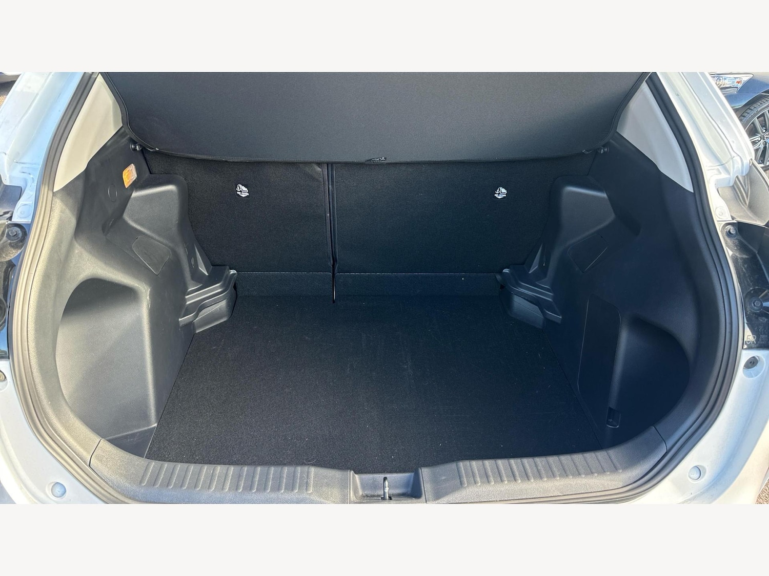 Used Toyota Yaris Cross 2024 for sale - 76108340: Photo 16