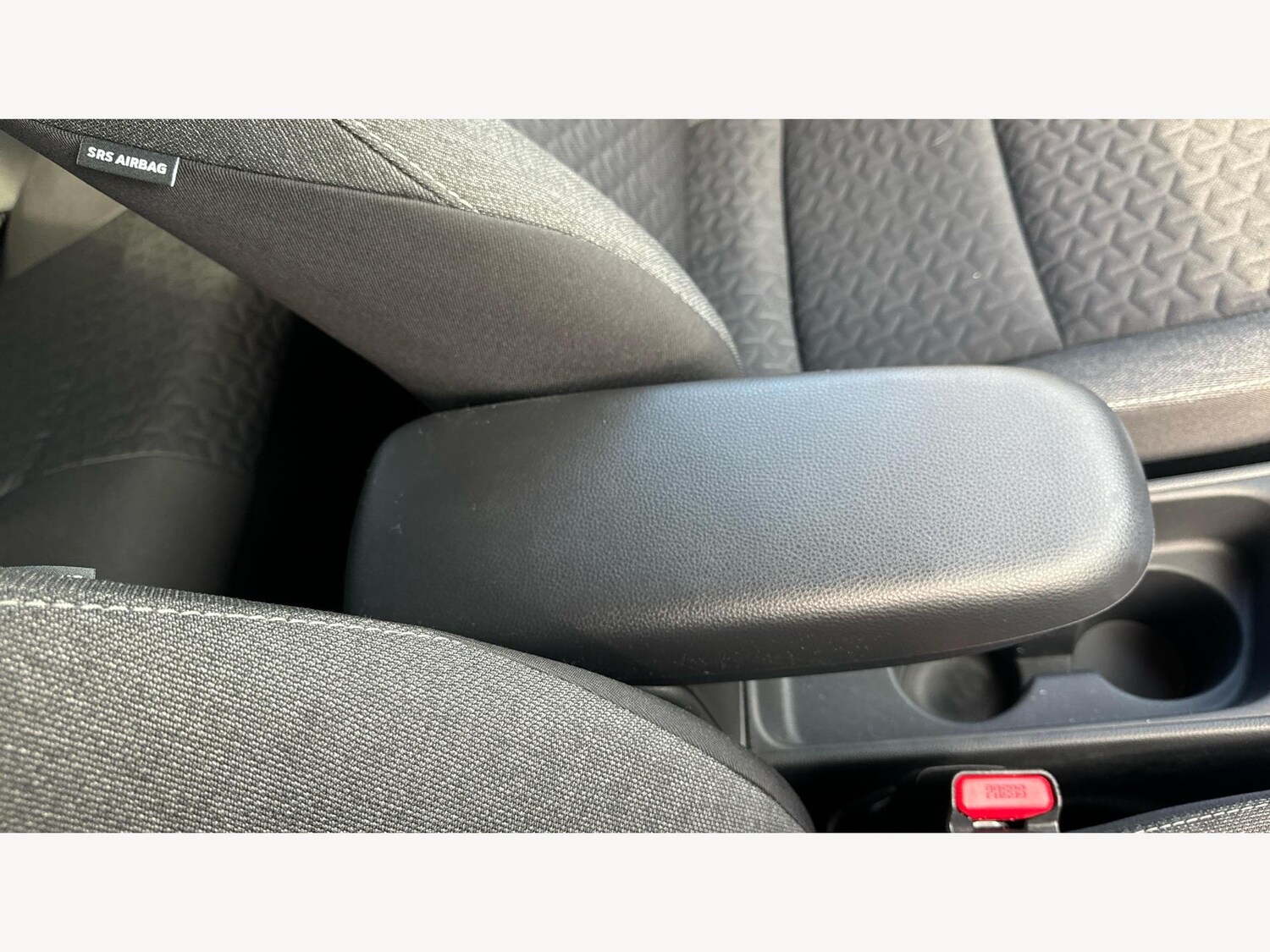 Used Toyota Yaris Cross 2024 for sale - 76108340: Photo 25