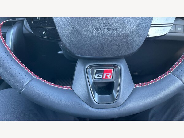Used Toyota C-HR 2024 for sale - 76109698: Photo 40