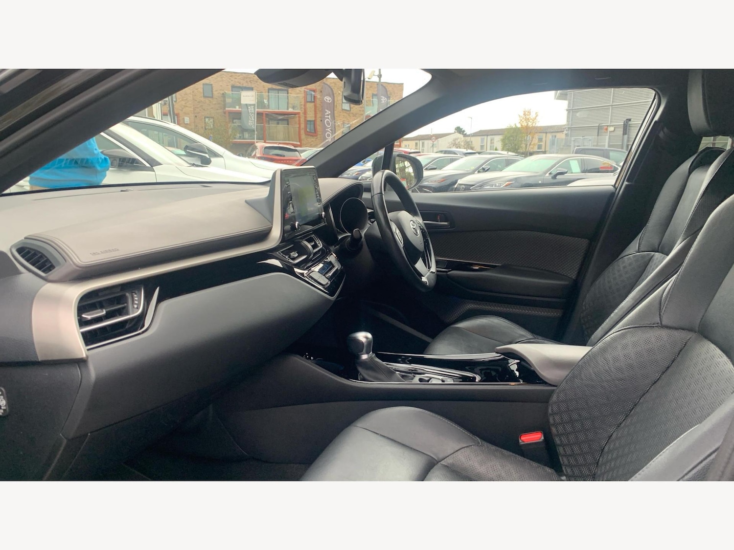 Used Toyota C-HR 2021 for sale - 76645699: Photo 12