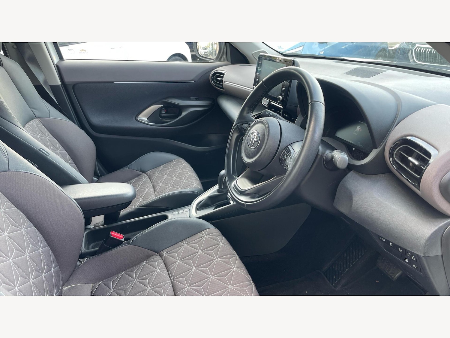 Used Toyota Yaris Cross 2023 for sale - 76398530: Photo 13