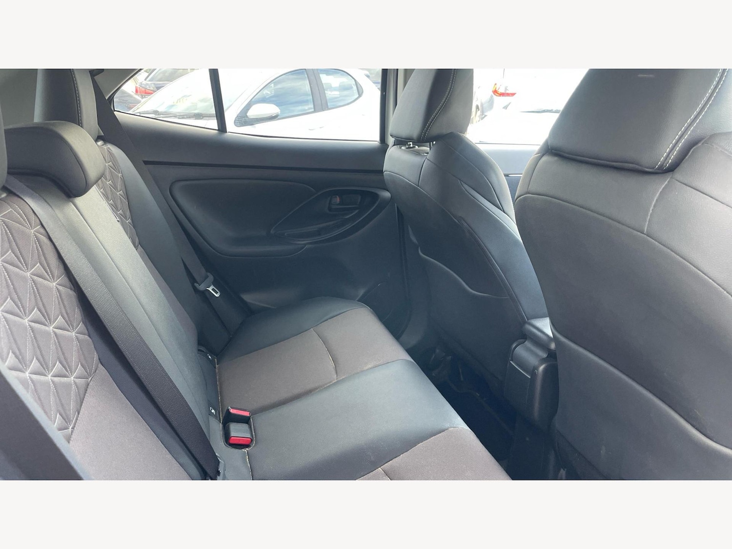 Used Toyota Yaris Cross 2023 for sale - 76398530: Photo 14
