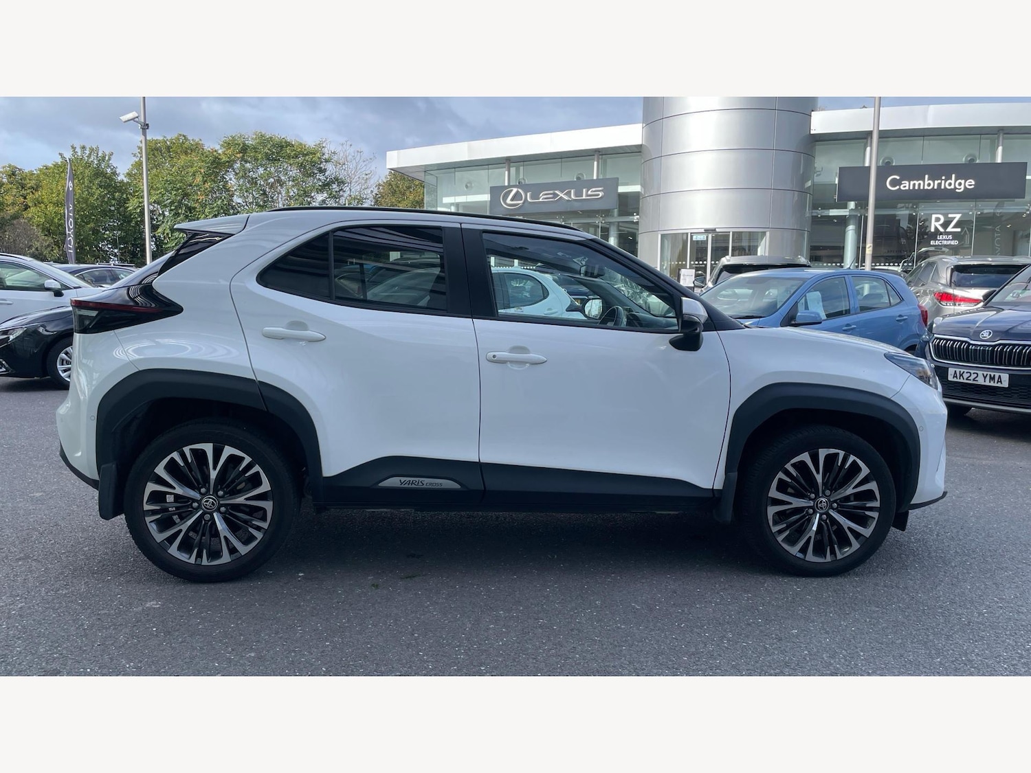 Used Toyota Yaris Cross 2023 for sale - 76398530: Photo 18