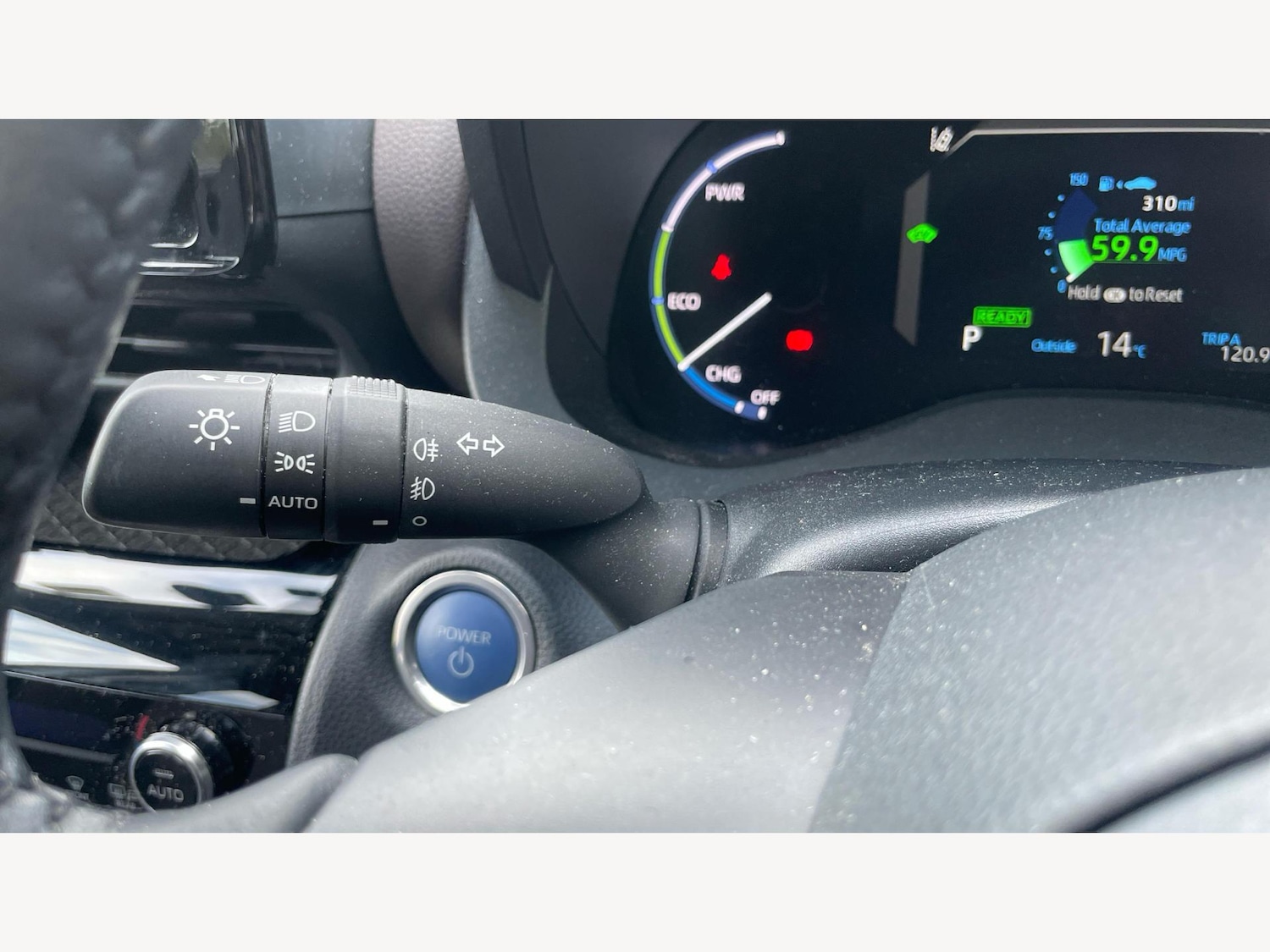 Used Toyota Yaris Cross 2023 for sale - 76398530: Photo 25