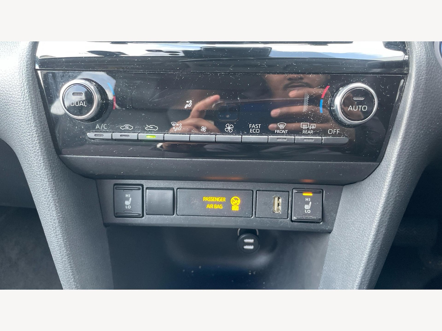 Used Toyota Yaris Cross 2023 for sale - 76398530: Photo 28