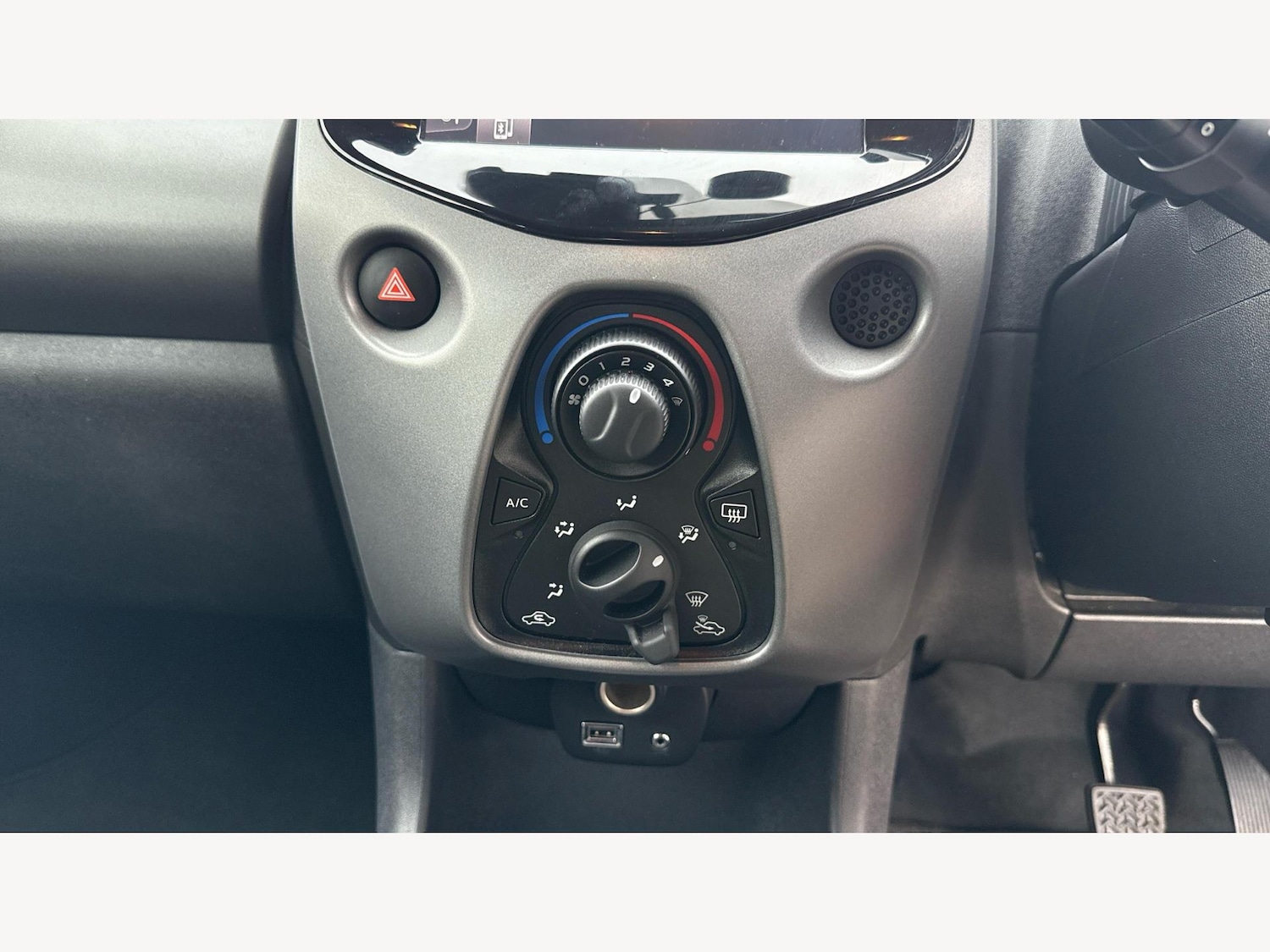 Used Toyota AYGO 2021 for sale - 76898375: Photo 30