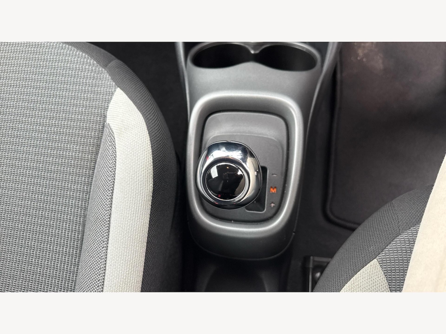 Used Toyota AYGO 2021 for sale - 76898375: Photo 32