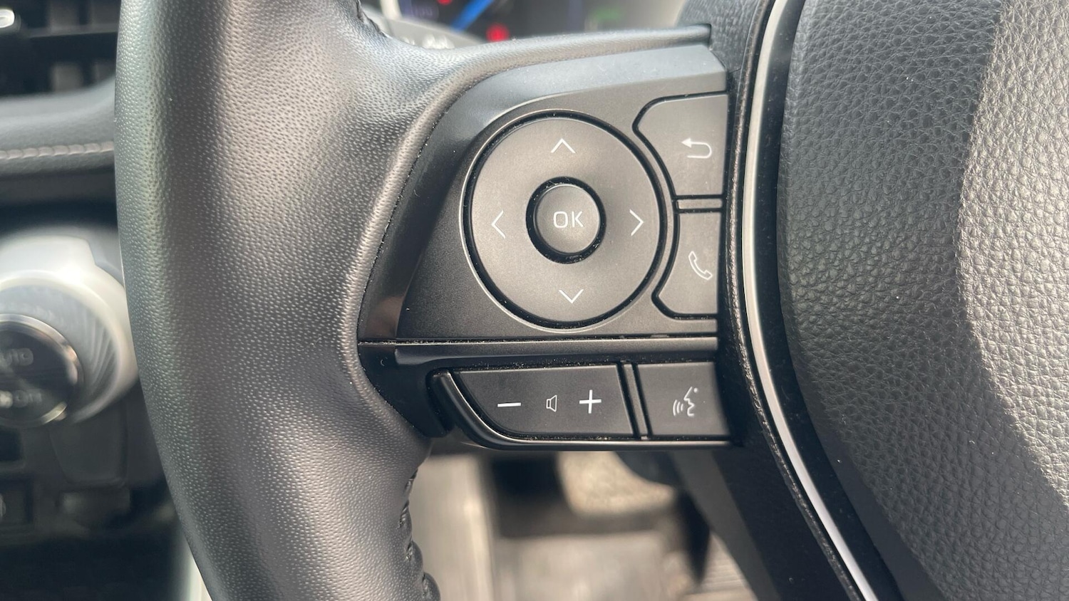 Used Toyota RAV4 2020 for sale - 76399339: Photo 41