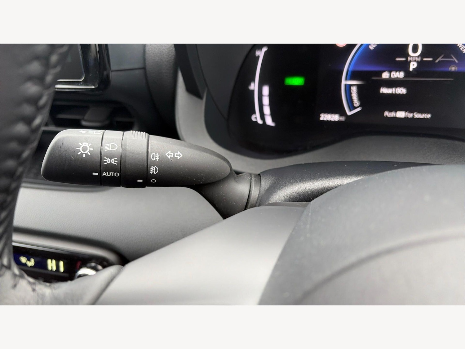 Used Toyota Yaris 2024 for sale - 78204384: Photo 25