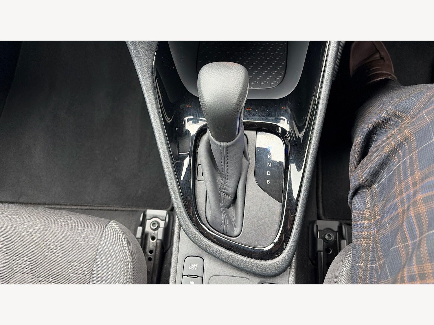 Used Toyota Yaris 2024 for sale - 78204384: Photo 28