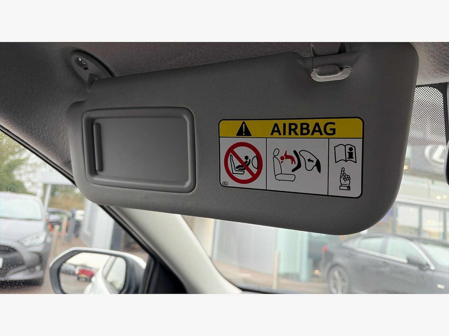 Used Toyota Yaris 2024 for sale - 78204384: Photo 31