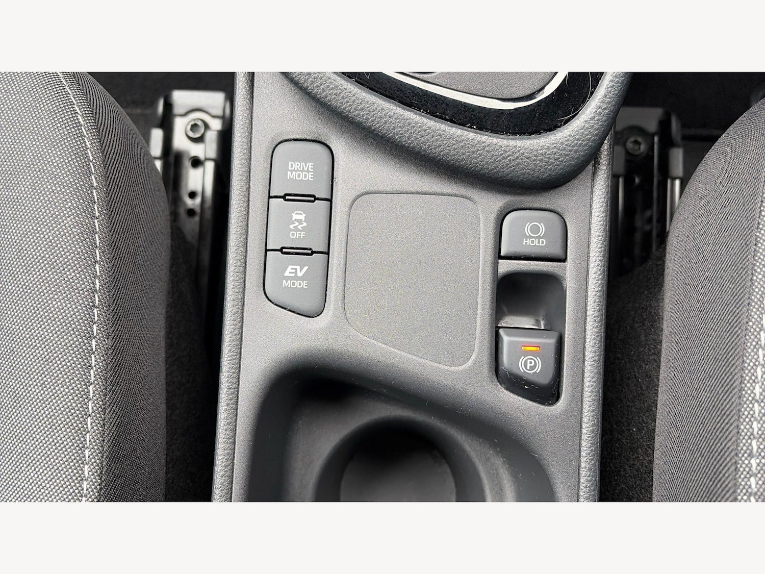 Used Toyota Yaris 2024 for sale - 78204384: Photo 33