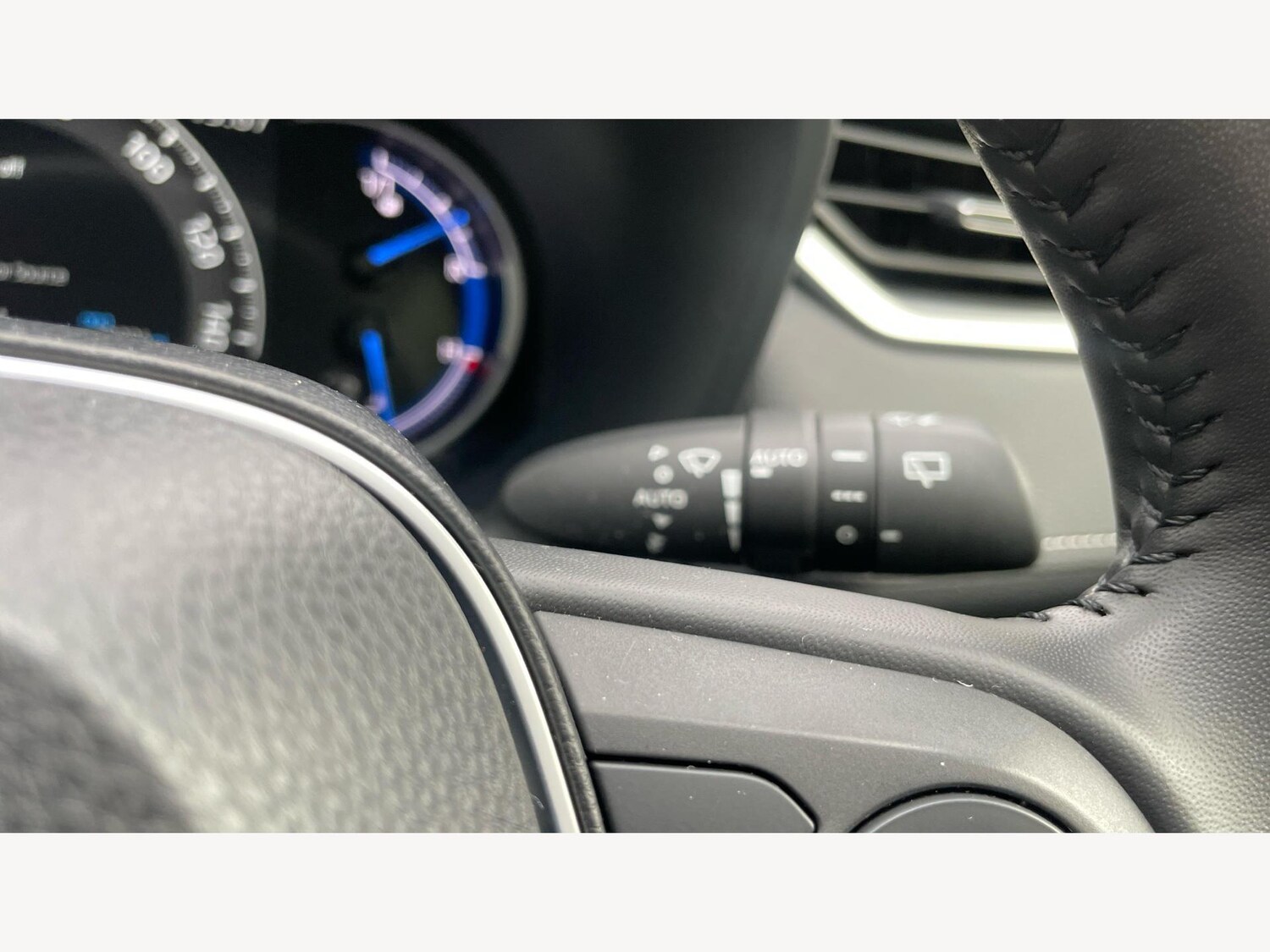 Used Toyota RAV4 2022 for sale - 76408980: Photo 24