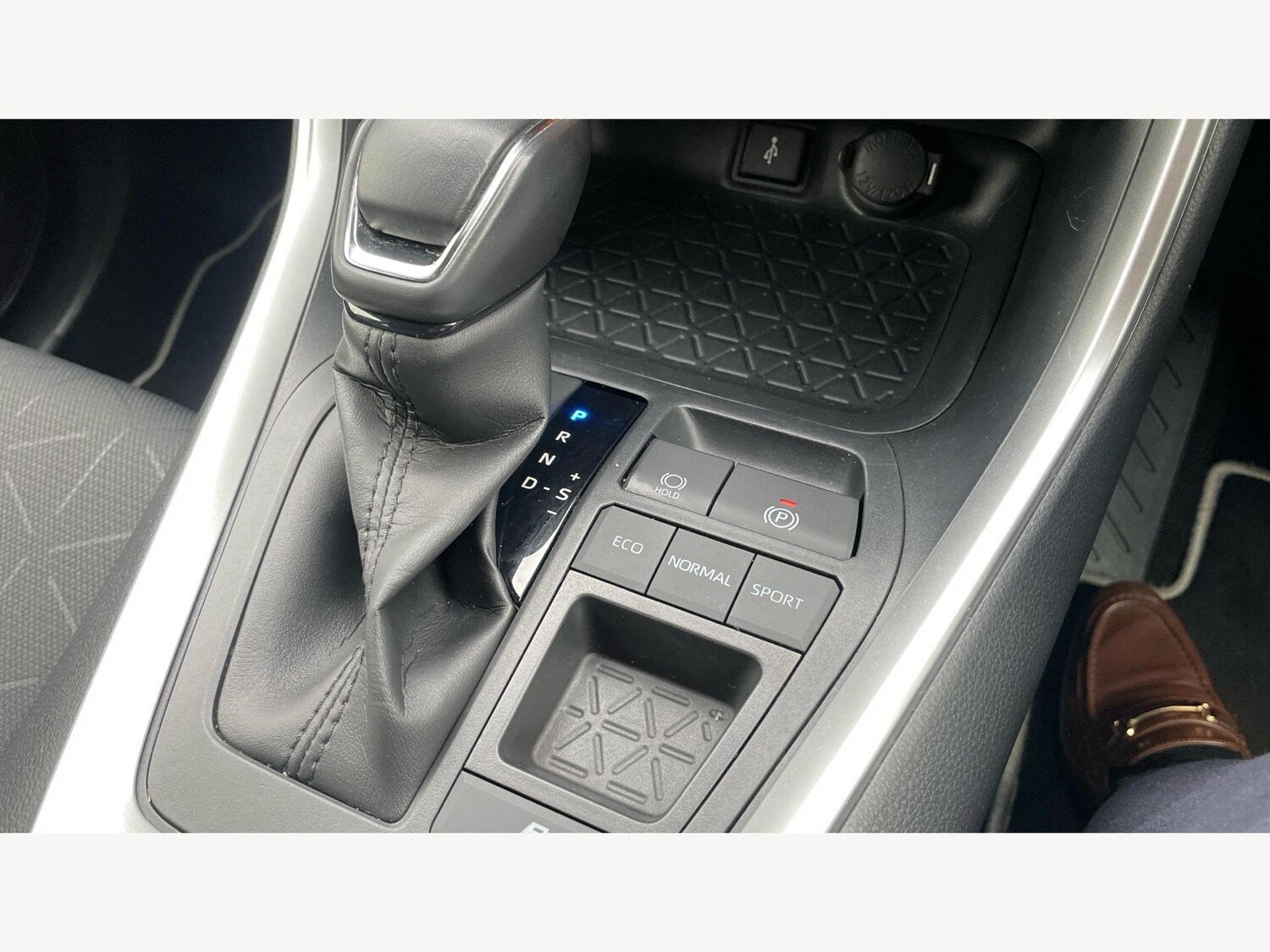 Used Toyota RAV4 2022 for sale - 76408980: Photo 28