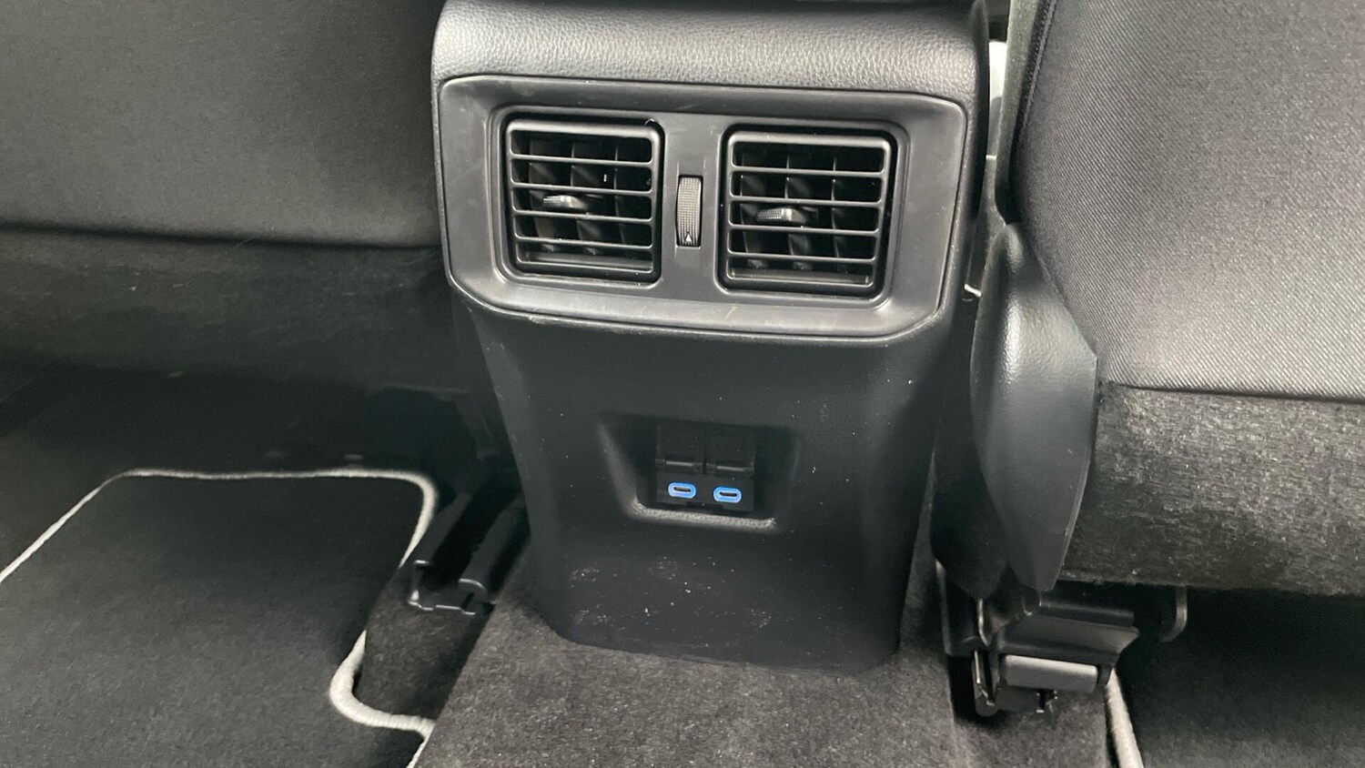 Used Toyota RAV4 2022 for sale - 76408980: Photo 40