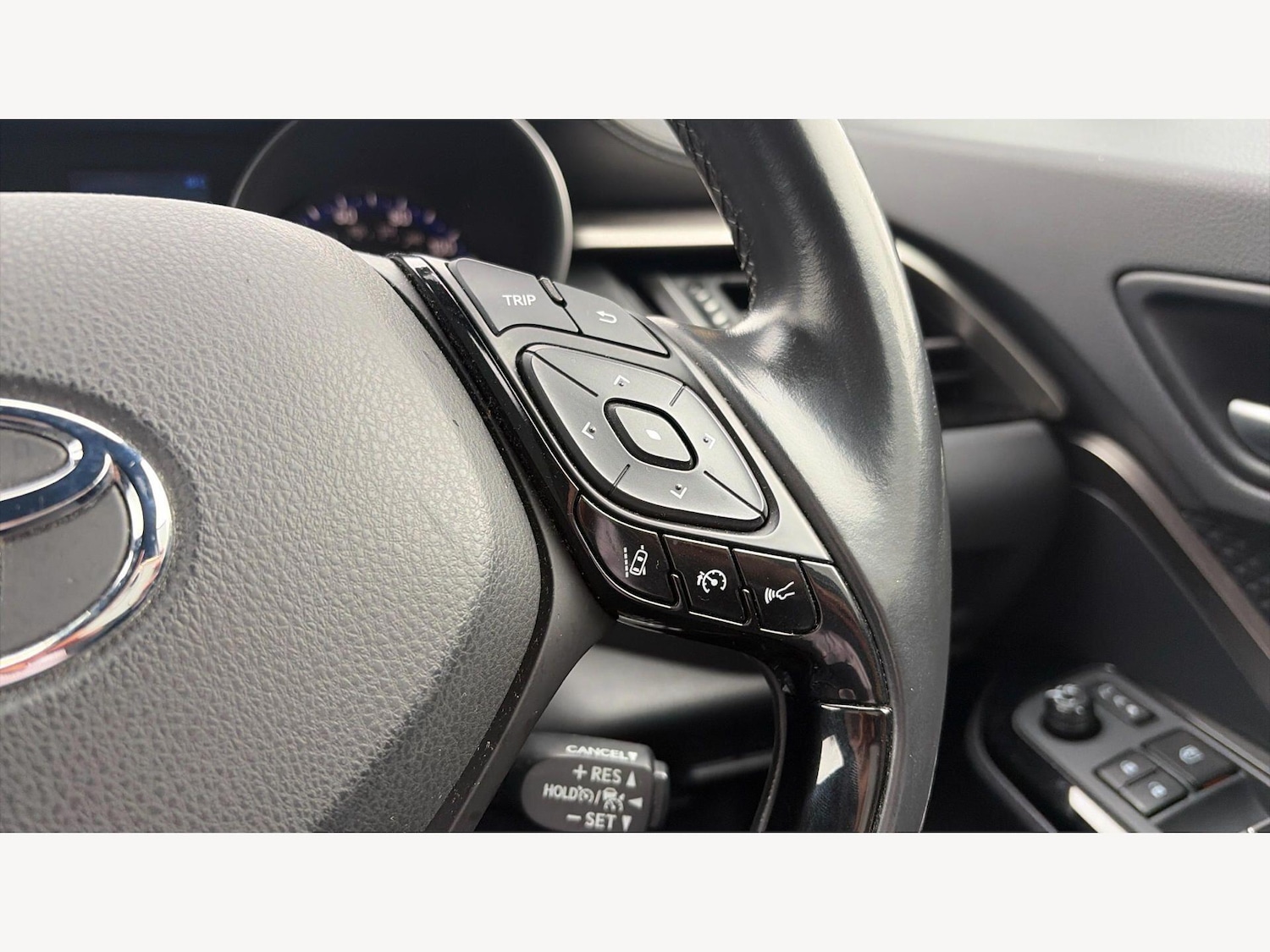 Used Toyota C-HR 2018 for sale - 78072752: Photo 23