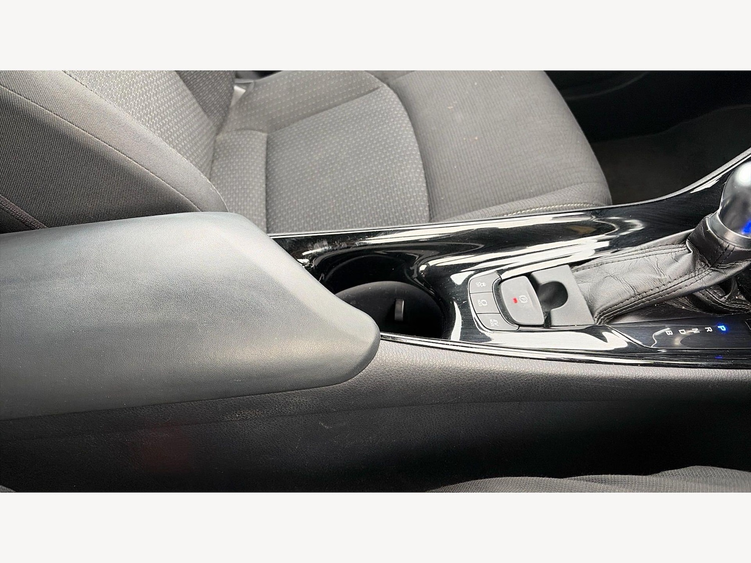 Used Toyota C-HR 2018 for sale - 78072752: Photo 30