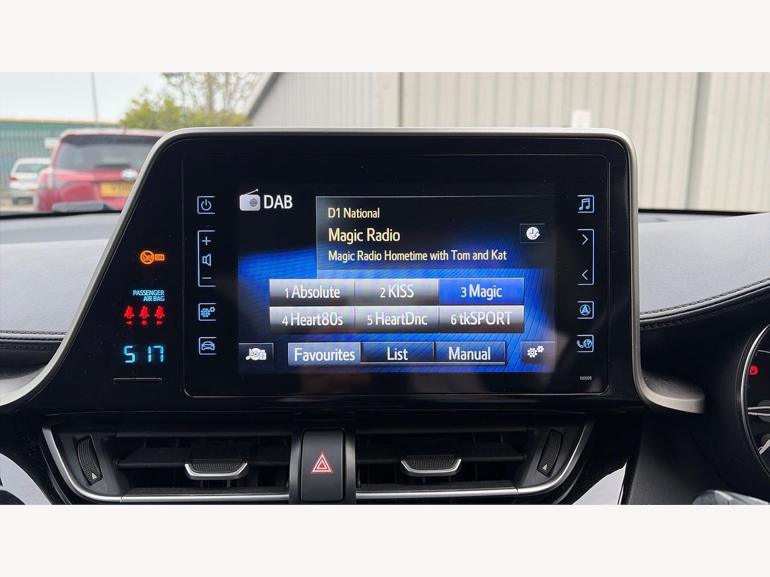 Used Toyota C-HR 2018 for sale - 78072752: Photo 9