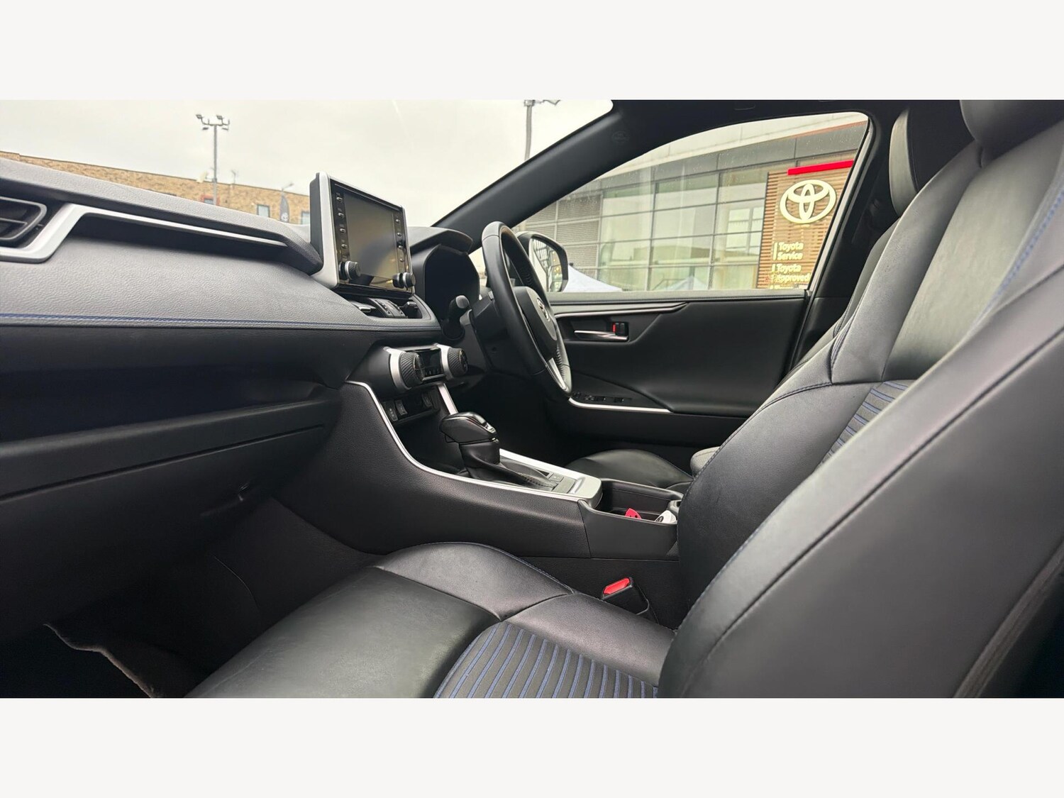 Used Toyota RAV4 2021 for sale - 77625765: Photo 12