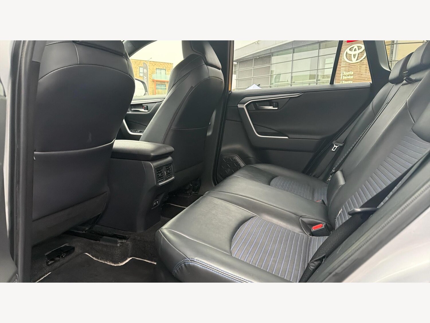 Used Toyota RAV4 2021 for sale - 77625765: Photo 15