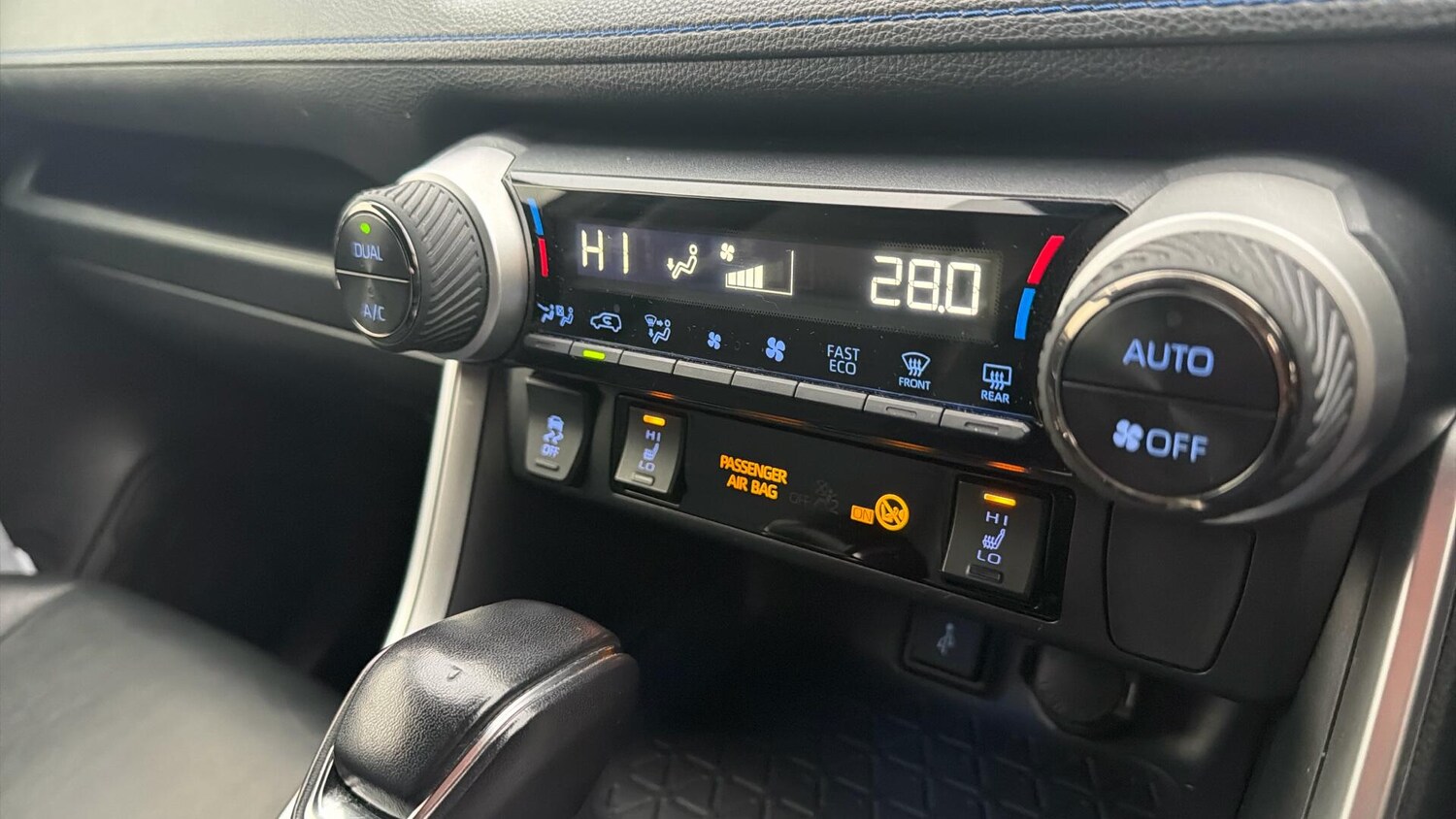 Used Toyota RAV4 2021 for sale - 77625765: Photo 40