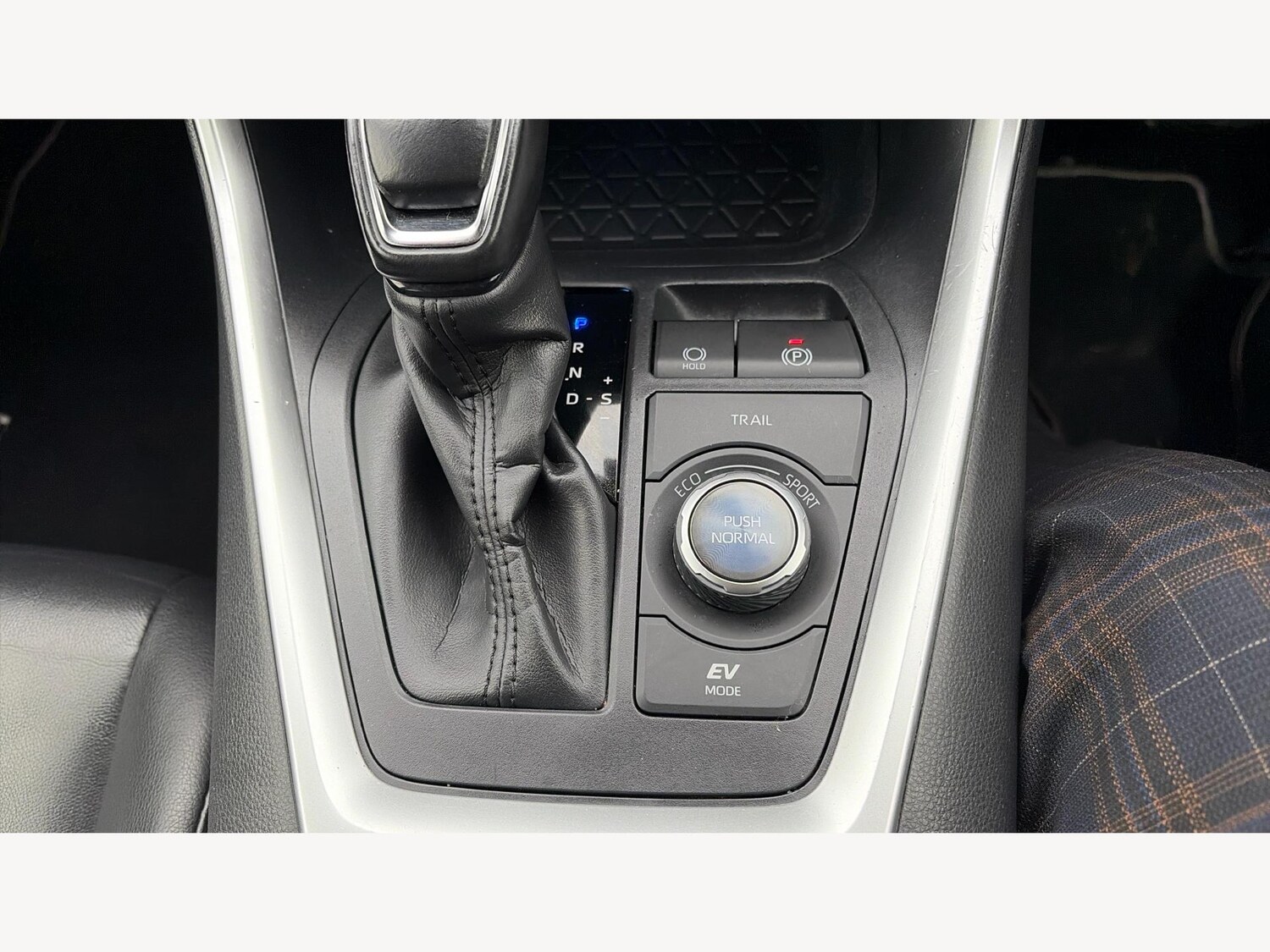 Used Toyota RAV4 2019 for sale - 77057321: Photo 28