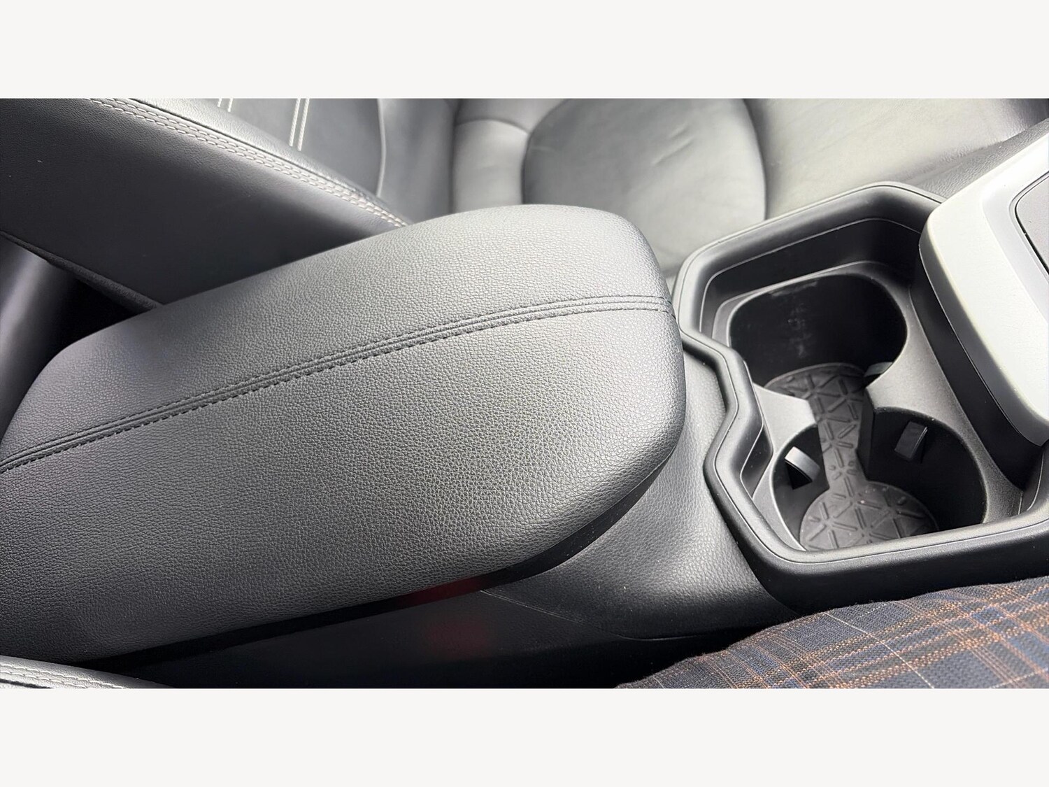 Used Toyota RAV4 2019 for sale - 77057321: Photo 29