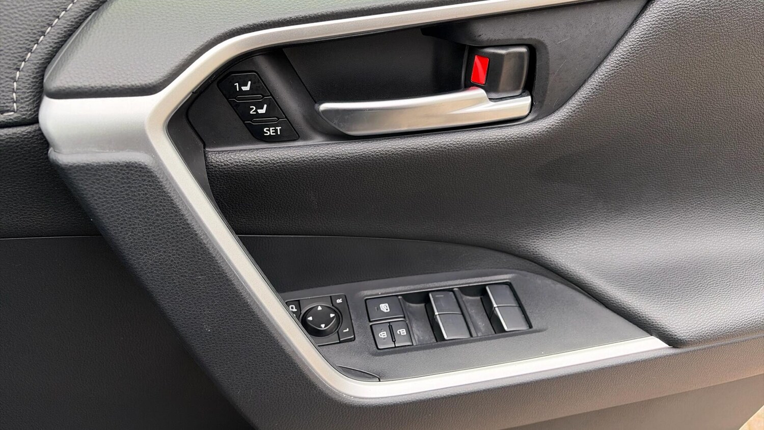 Used Toyota RAV4 2019 for sale - 77057321: Photo 34