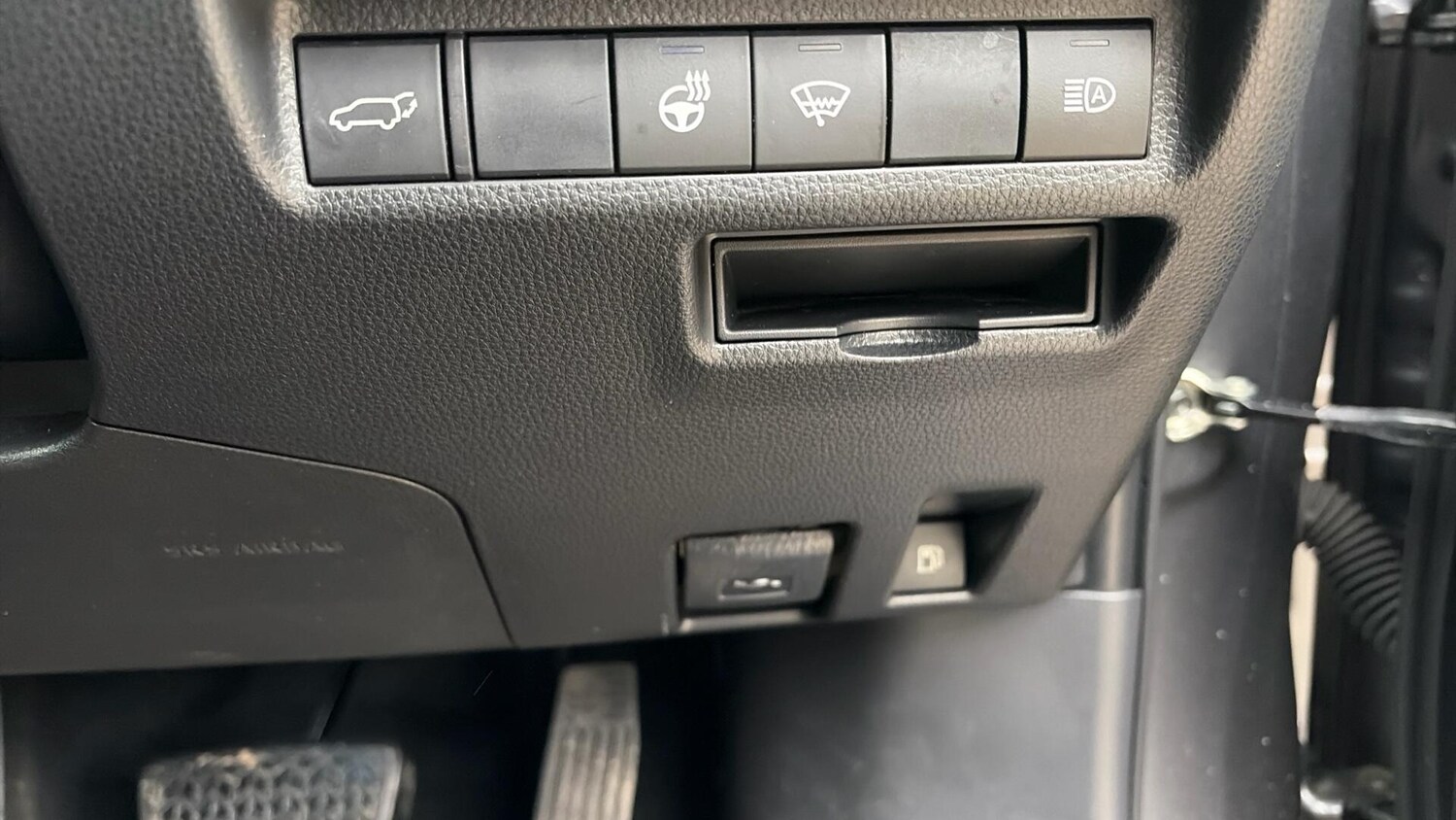 Used Toyota RAV4 2019 for sale - 77057321: Photo 36