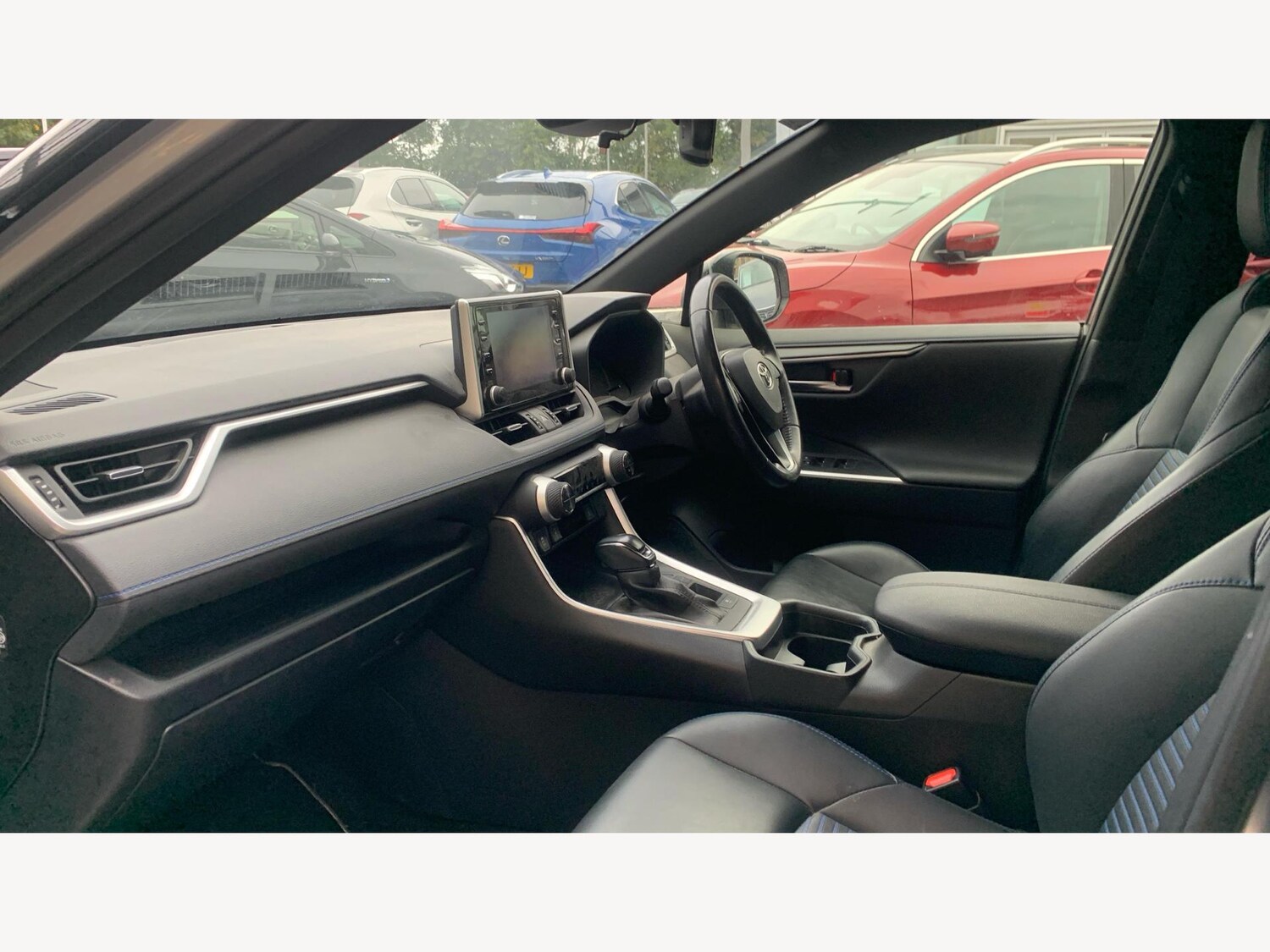 Used Toyota RAV4 2019 for sale - 76042371: Photo 12