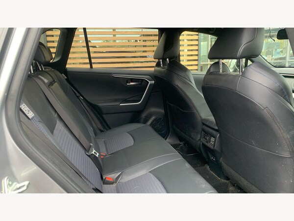 Used Toyota RAV4 2019 for sale - 76042371: Photo 14