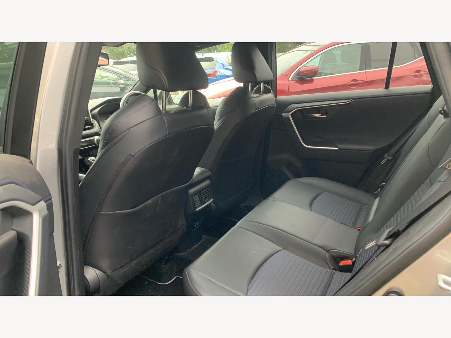 Used Toyota RAV4 2019 for sale - 76042371: Photo 15