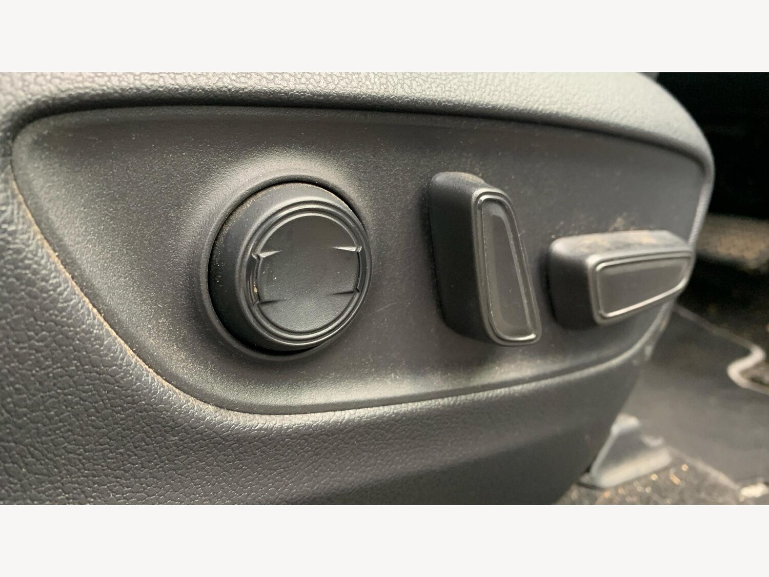 Used Toyota RAV4 2019 for sale - 76042371: Photo 28