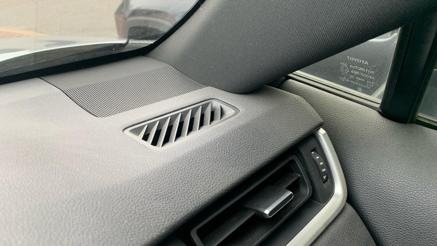 Used Toyota RAV4 2019 for sale - 76042371: Photo 35